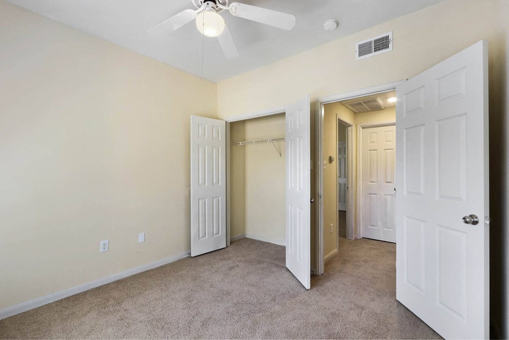 Quail Chase Apartments, 500 West Airtex Blvd., Houston, TX RentCafe